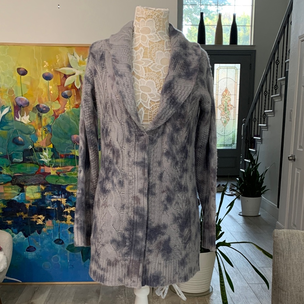 Burning Torch Gray Tie-Dye Cardigan